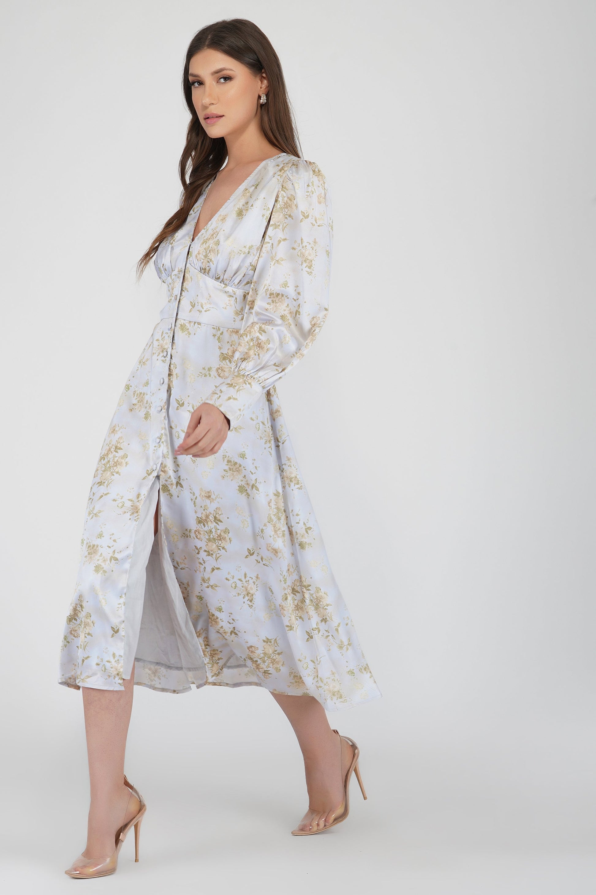  Tessa Long Sleeve Satin Midi Dress In Champagne