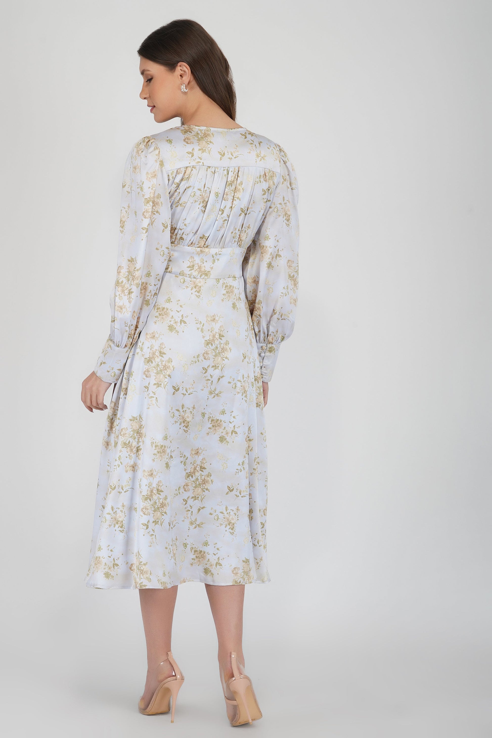  Tessa Long Sleeve Satin Midi Dress In Champagne