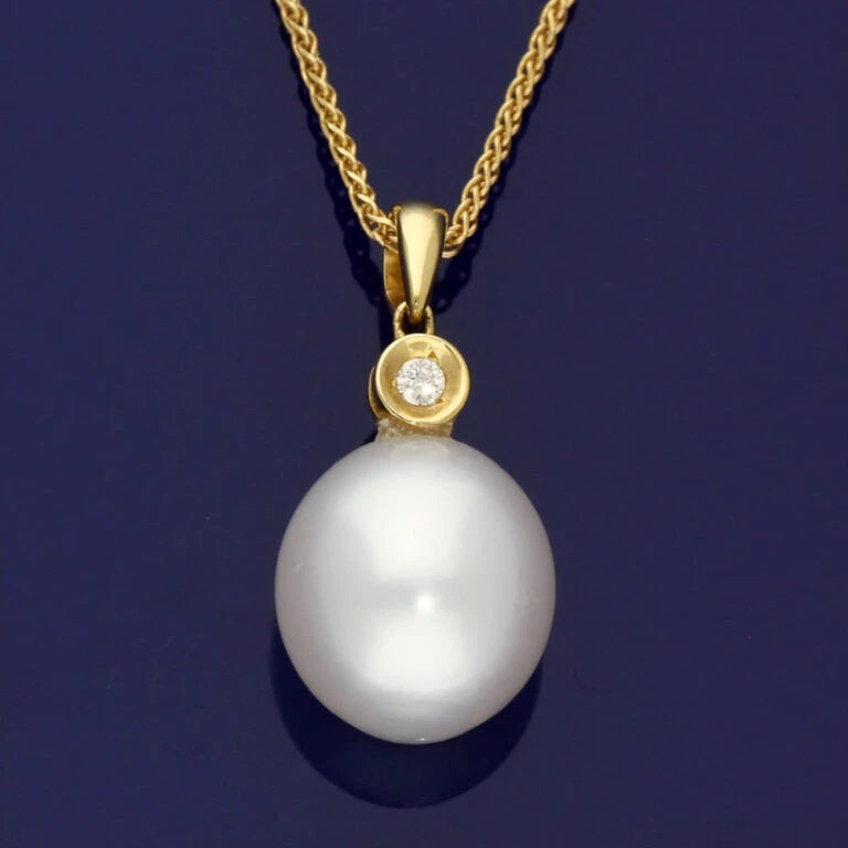 11mm South Sea Pearl & Diamond 18ct Yellow Gold Pendant