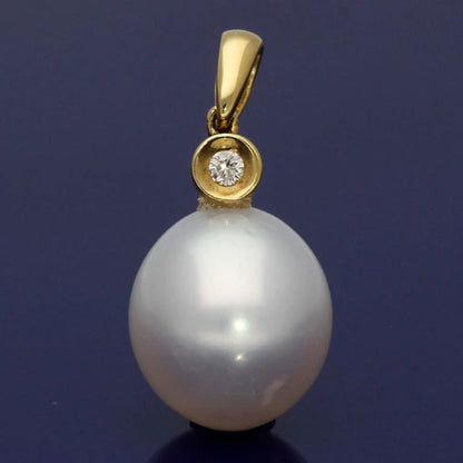 11mm South Sea Pearl & Diamond 18ct Yellow Gold Pendant