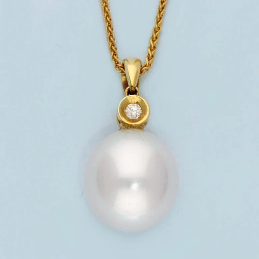 11mm South Sea Pearl & Diamond 18ct Yellow Gold Pendant